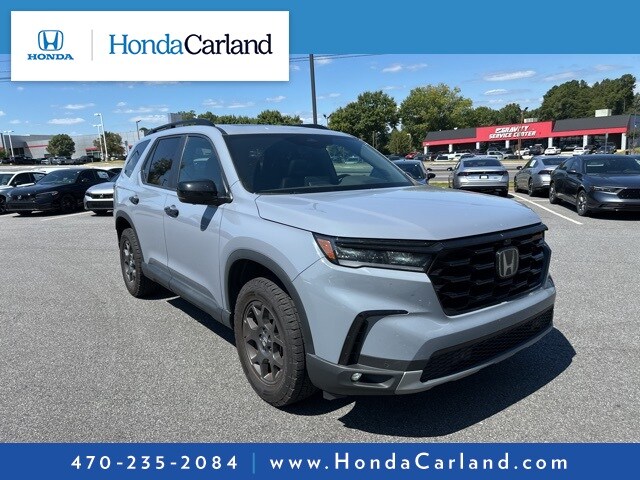 2023 Honda Pilot TrailSport photo 2