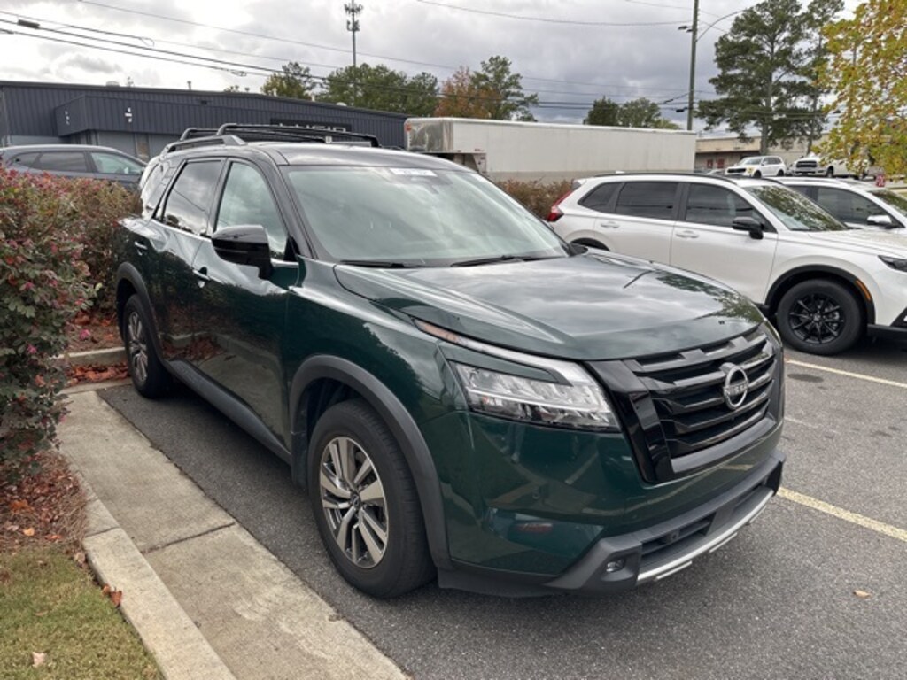 Used 2022 Nissan Pathfinder SL SUV