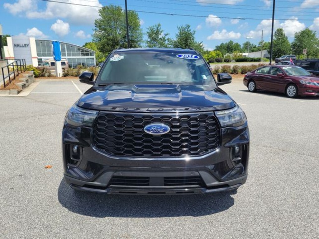 Used 2025 Ford Explorer ST-Line SUV