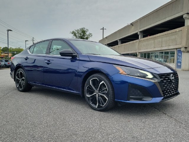 Used 2023 Nissan Altima 2.5 SR Sedan