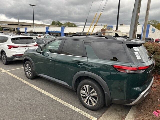 2022 Nissan Pathfinder SL photo 4