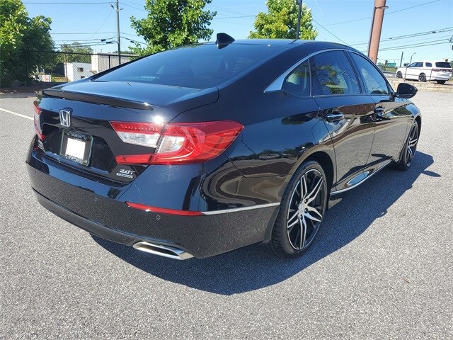 2022 Honda Accord Touring 2.0T photo 4