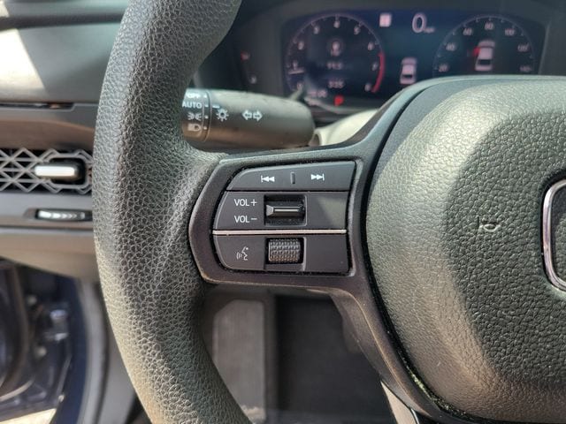 2025 Honda Accord SE - Photo 15