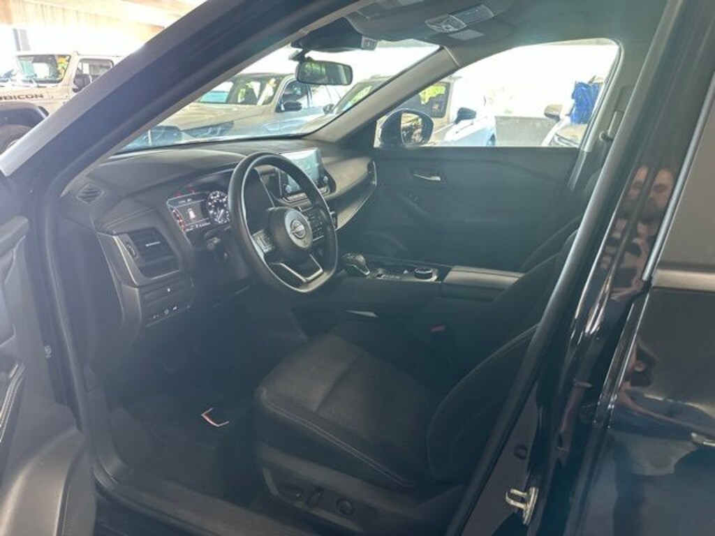Used 2024 Nissan Rogue SV SUV