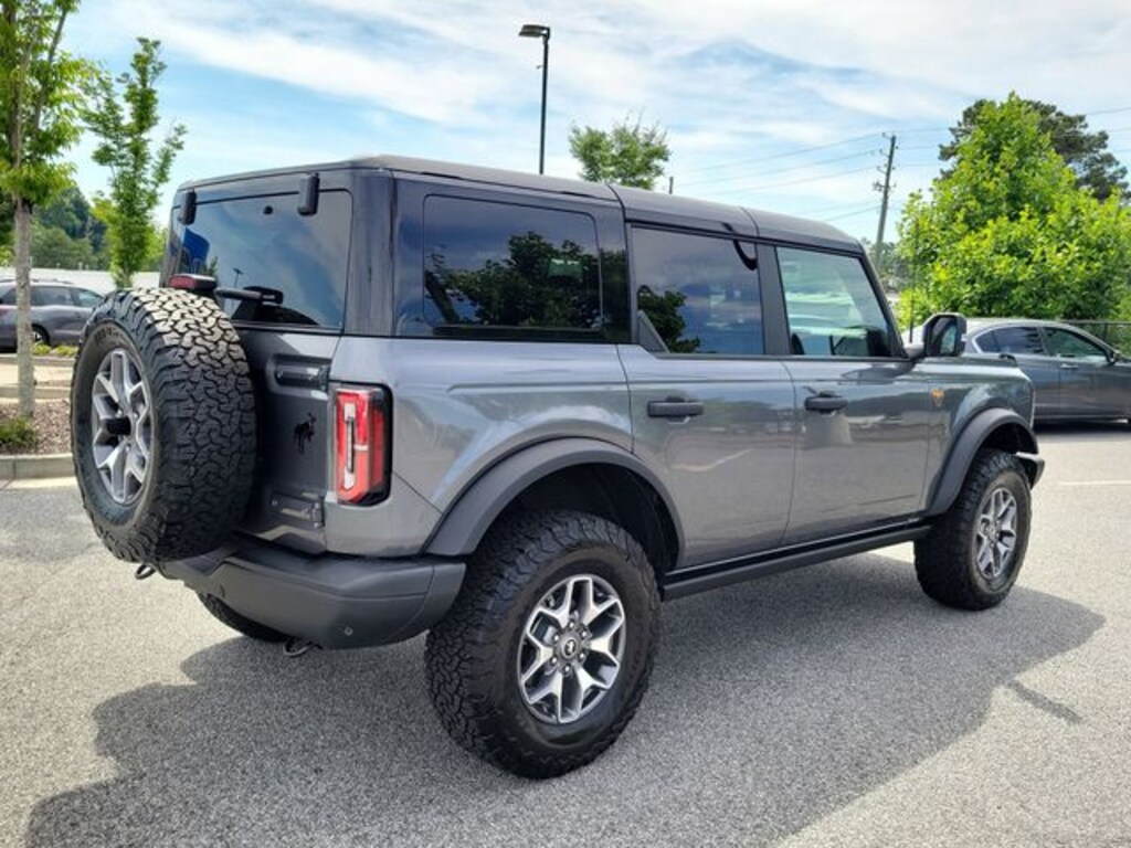 Used 2025 Ford Bronco Badlands SUV
