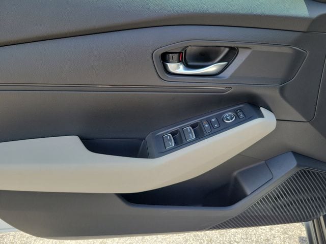 2025 Honda Accord LX - Photo 8
