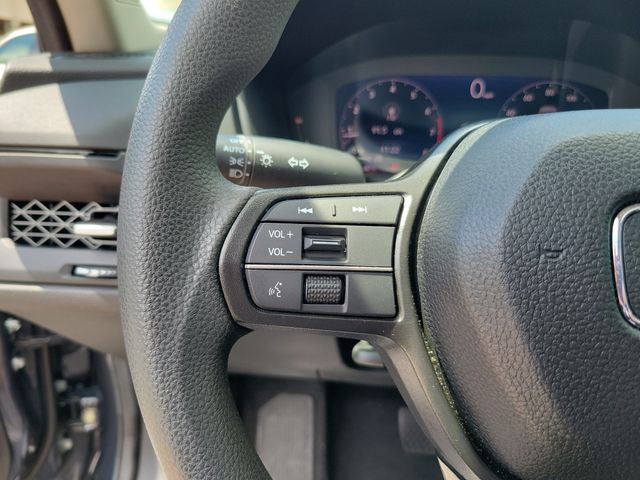 2025 Honda Accord SE - Photo 14