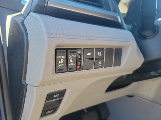 2024 Honda Odyssey EX-L - Photo 10