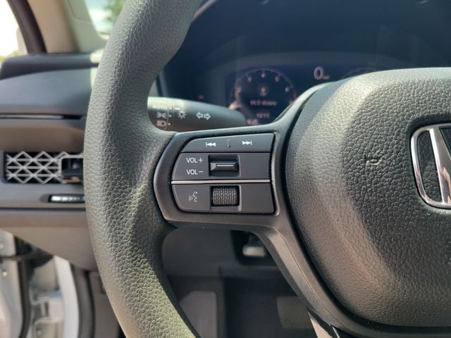 2025 Honda Accord LX - Photo 14