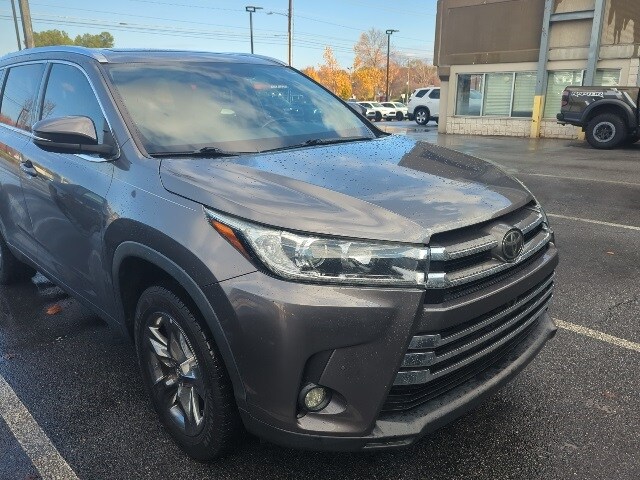 2018 Toyota Highlander Limited Platinum photo 3