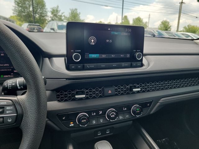 2025 Honda Accord SE - Photo 18