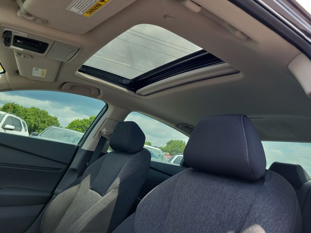 2025 Honda Accord SE - Photo 11