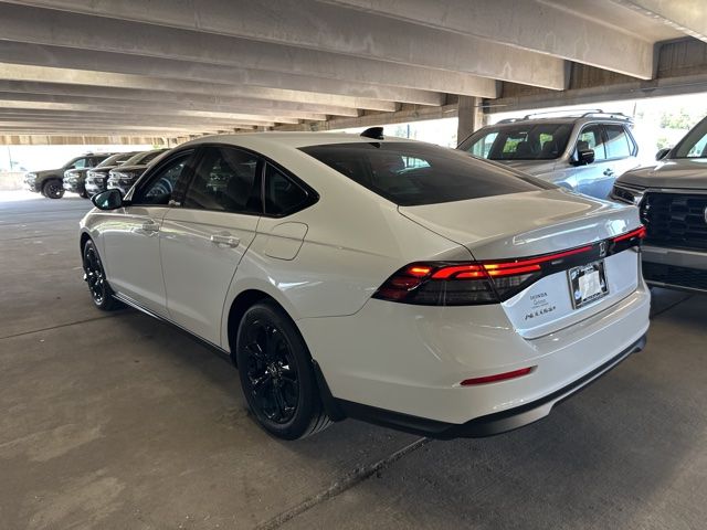2025 Honda Accord SE - Photo 6