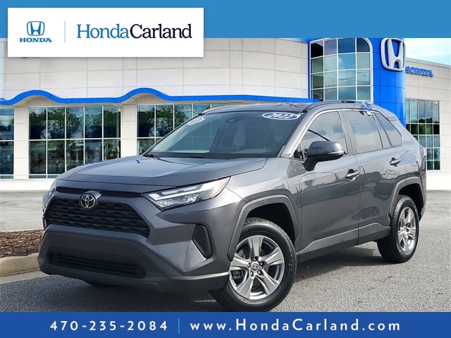 2022 Toyota RAV4 XLE's photo