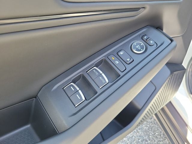 2025 Honda Accord SE - Photo 8
