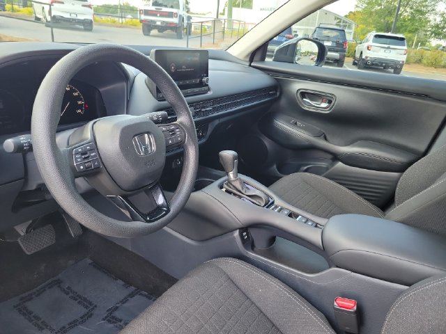 2025 Honda HR-V LX - Photo 13