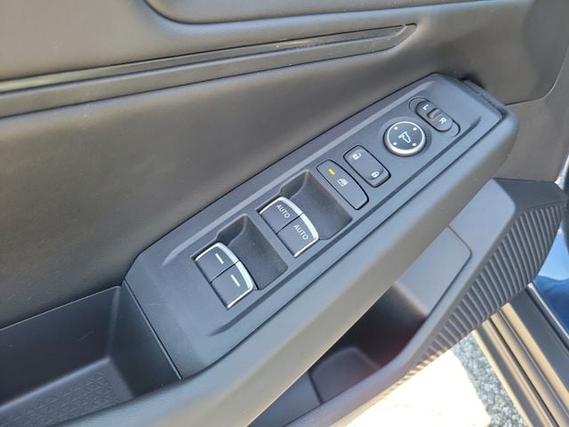 2023 Honda Accord EX - Photo 9