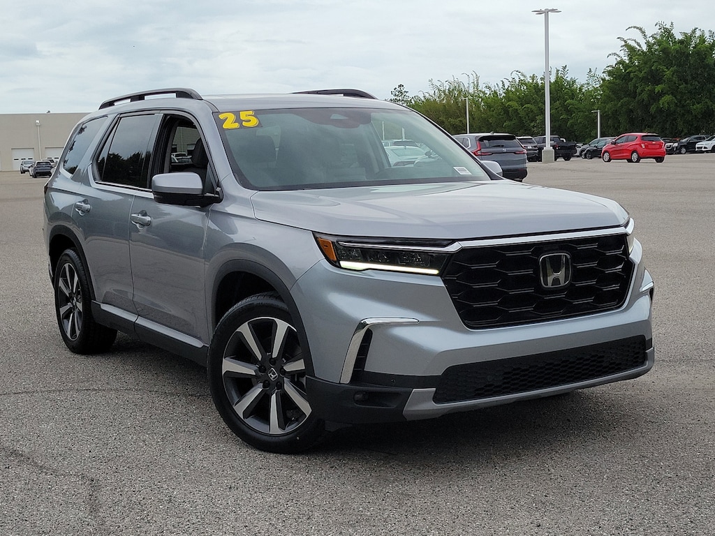 Certified 2025 Honda Pilot Touring SUV