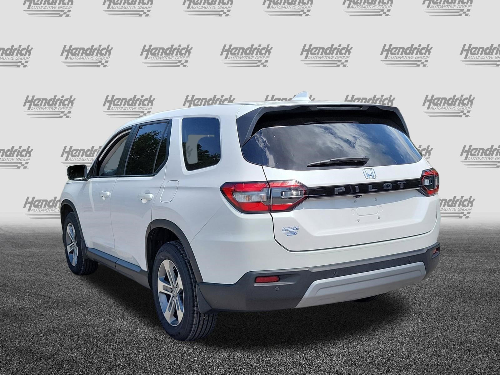 2024 Honda Pilot EX-L photo 3