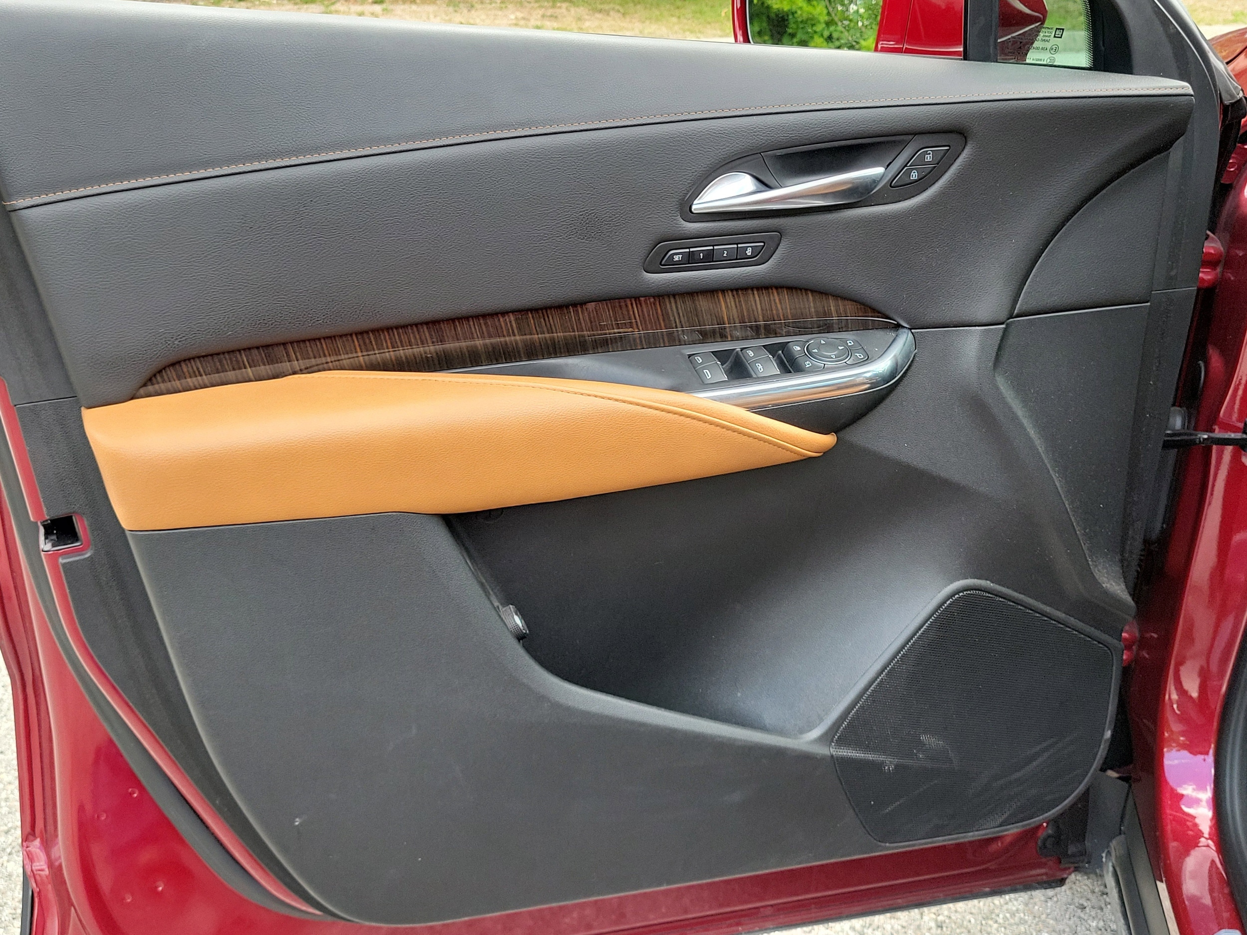 2020 CADILLAC XT4 Premium Luxury photo 3