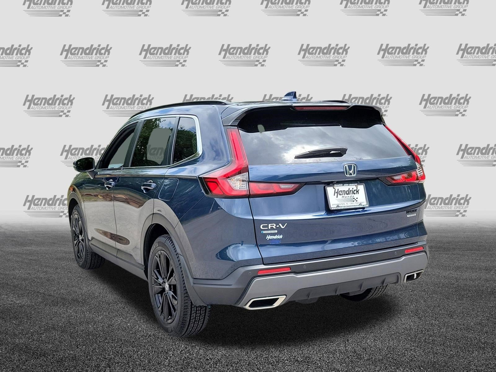 2023 Honda CR-V Hybrid Sport Touring photo 3