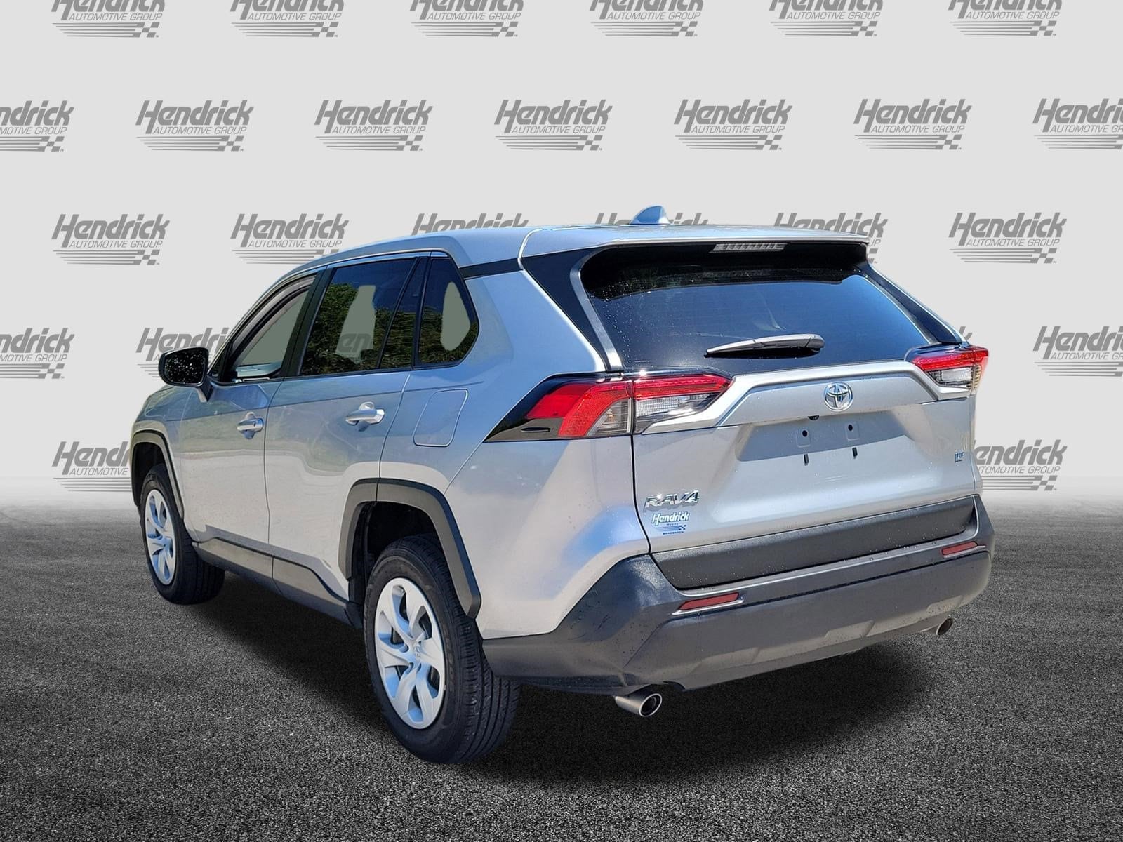 2024 Toyota RAV4 LE photo 3
