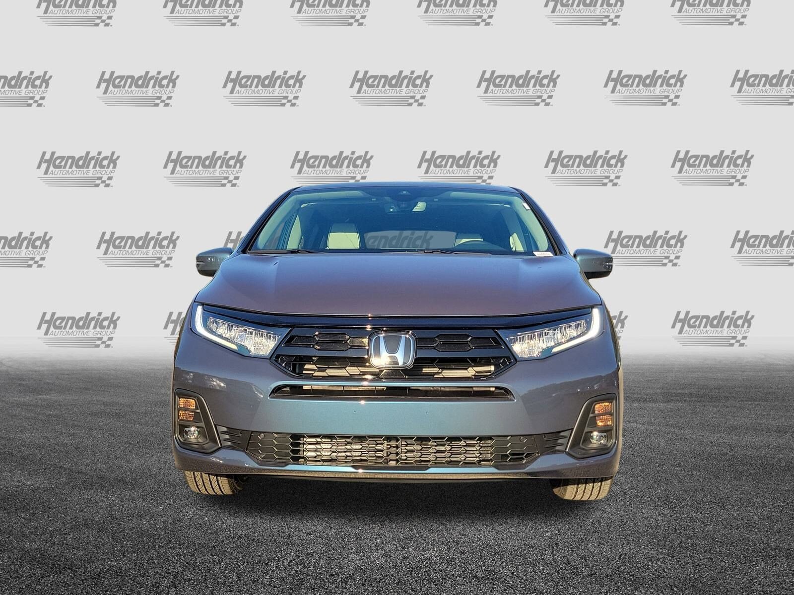 2026 Honda Odyssey Touring photo 2