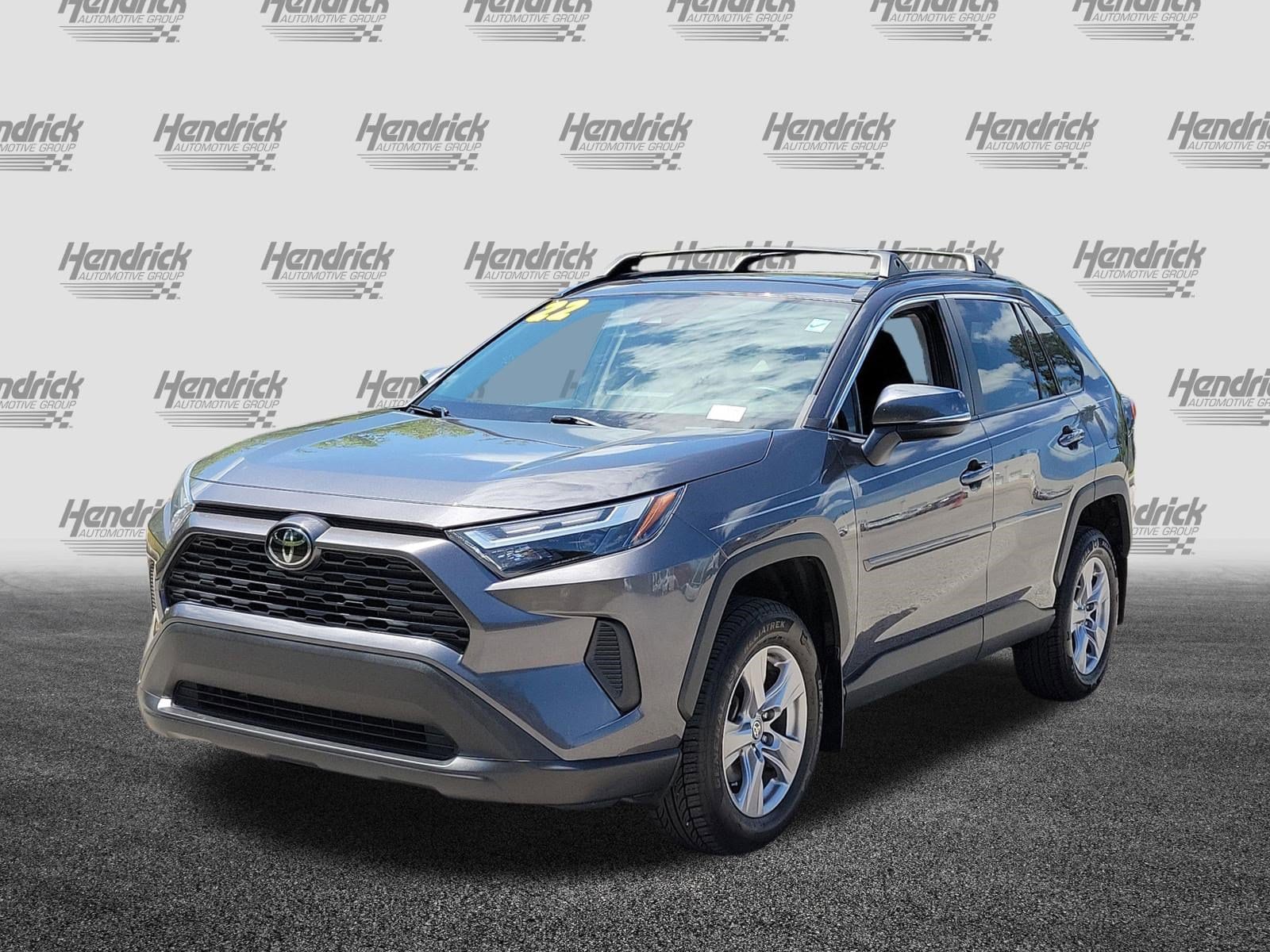 2022 Toyota RAV4 XLE photo 4