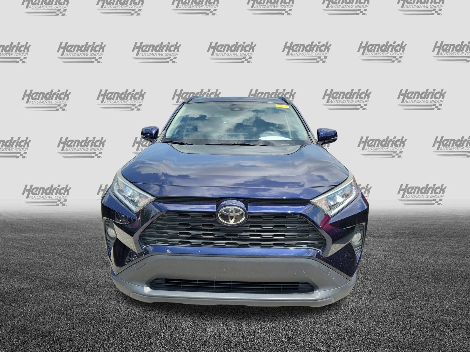 2019 Toyota RAV4 XLE photo 3