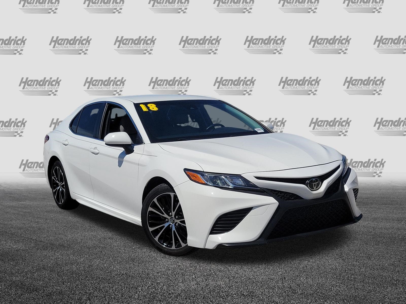 Used 2018 Toyota Camry SE Sedan