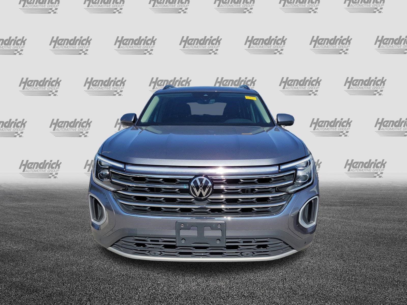 2024 Volkswagen Atlas 2.0T SE w/Technology photo 3