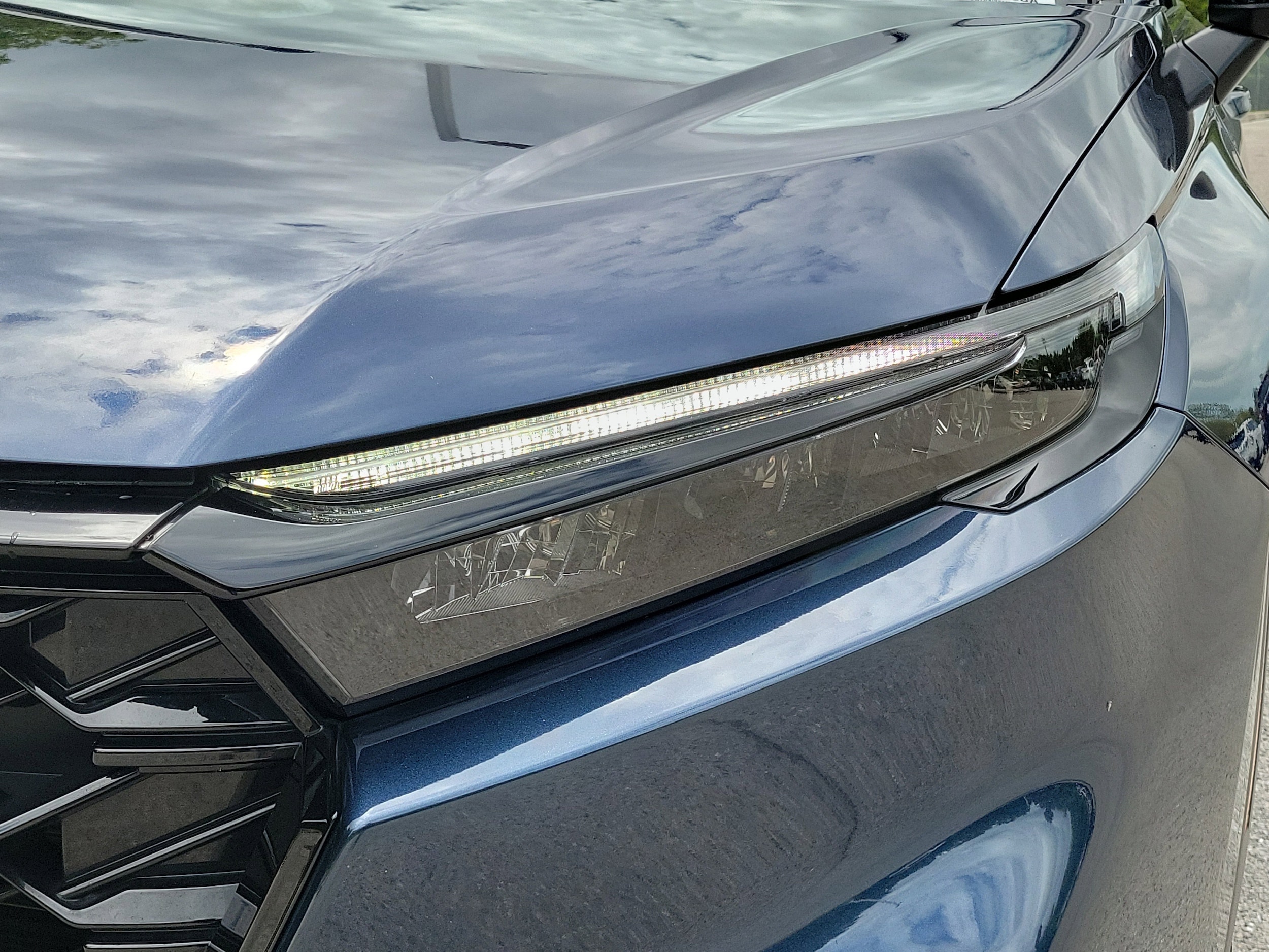 2023 Honda CR-V Hybrid Sport Touring photo 5