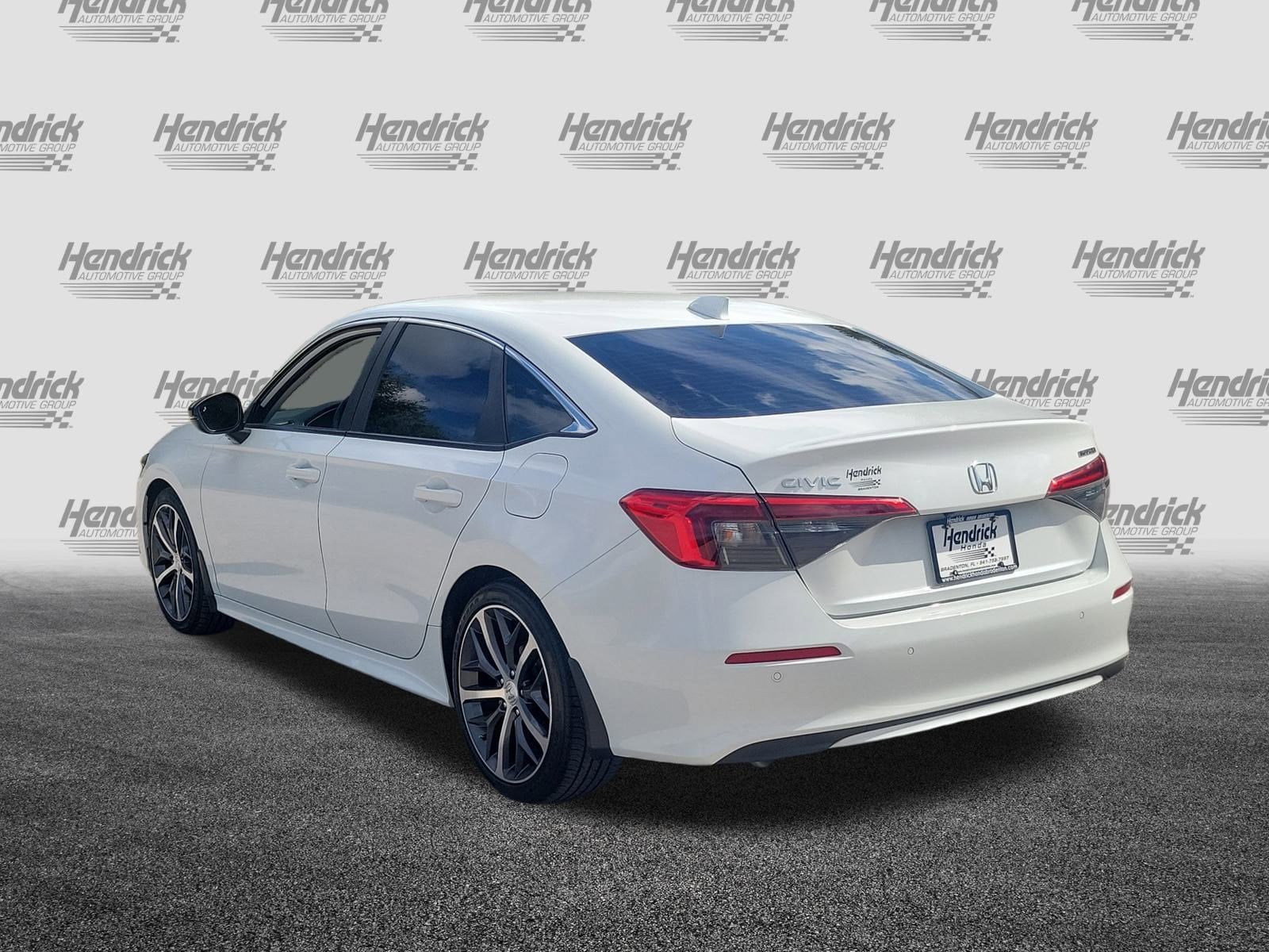 2022 Honda Civic Touring photo 3
