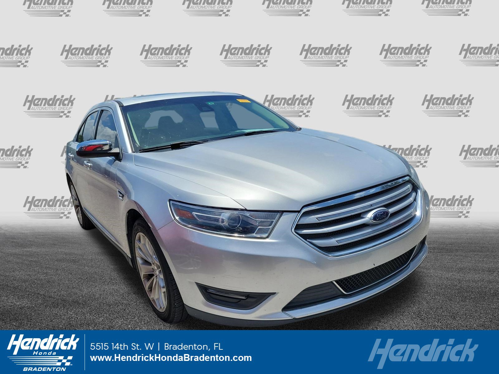 2019 Ford Taurus Limited FWD's photo