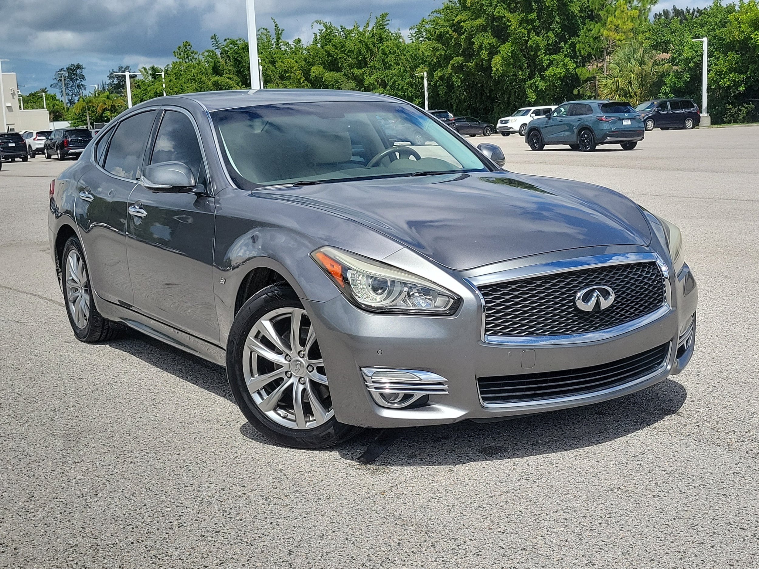2015 INFINITI Q70 3.7