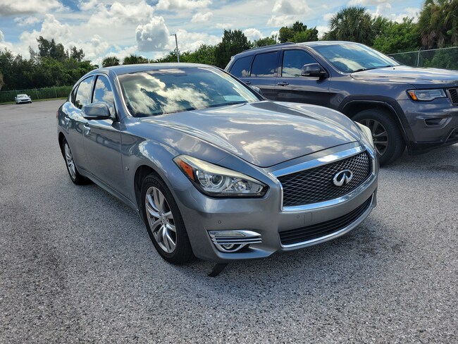 2015 INFINITI Q70 3.7 Sedan