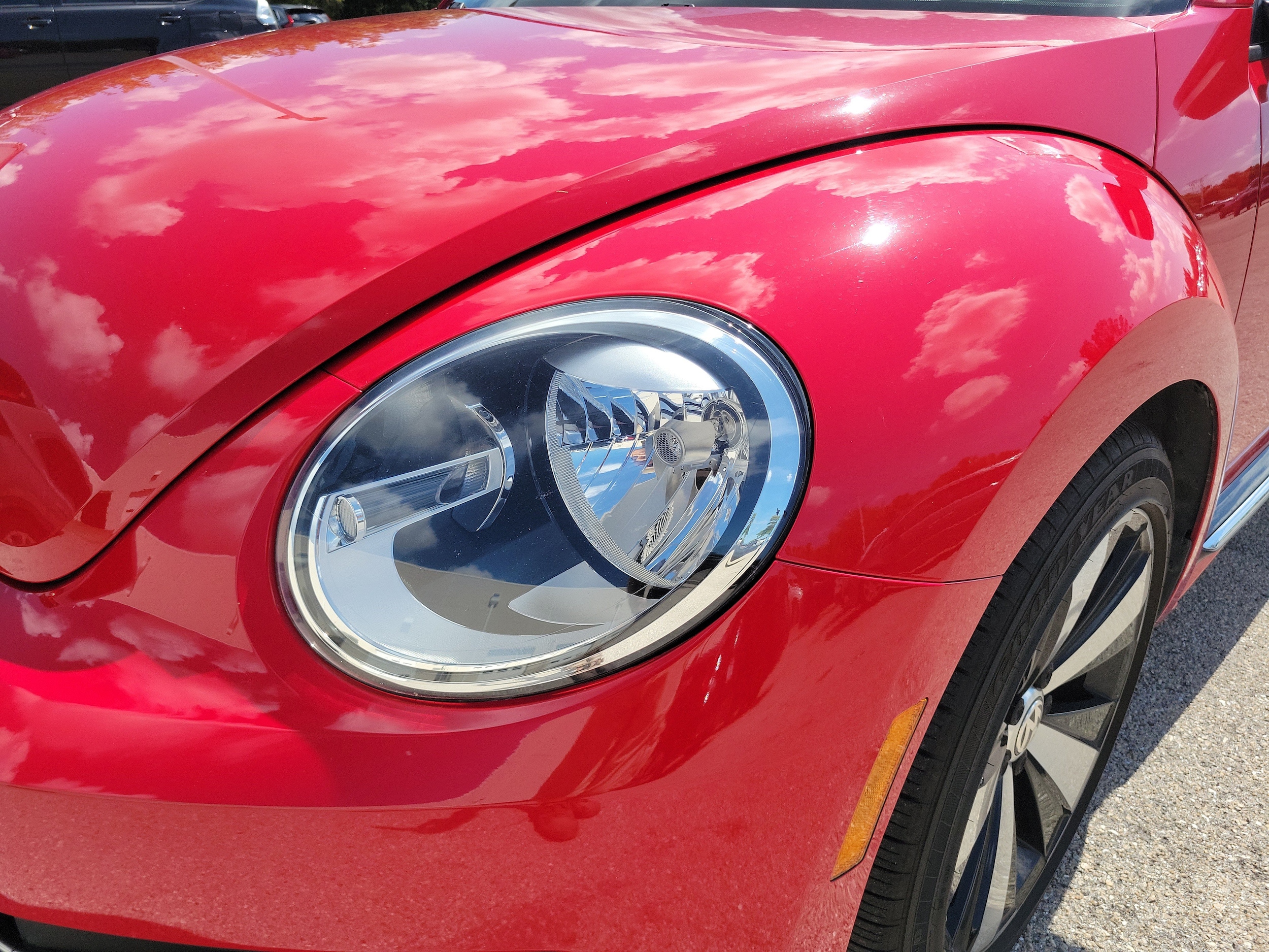 Volkswagen Beetle 2.0T Turbo W/PZEV