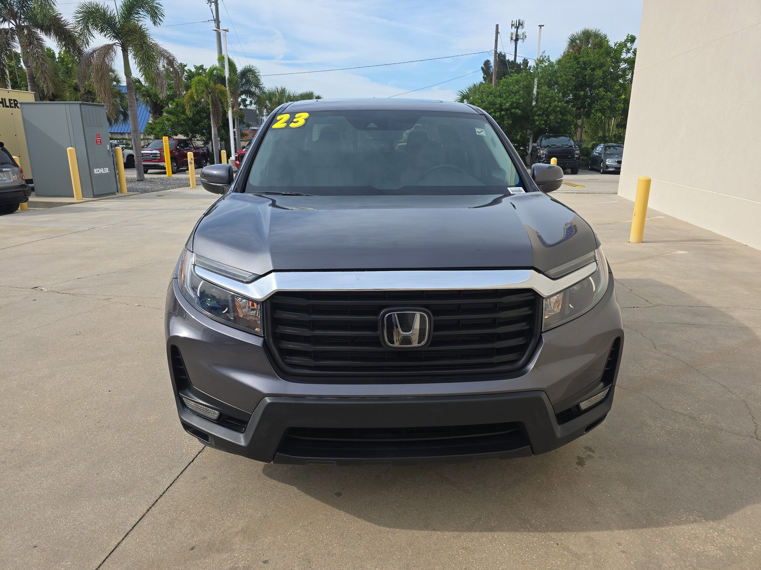 2023 Honda Ridgeline RTL photo 2