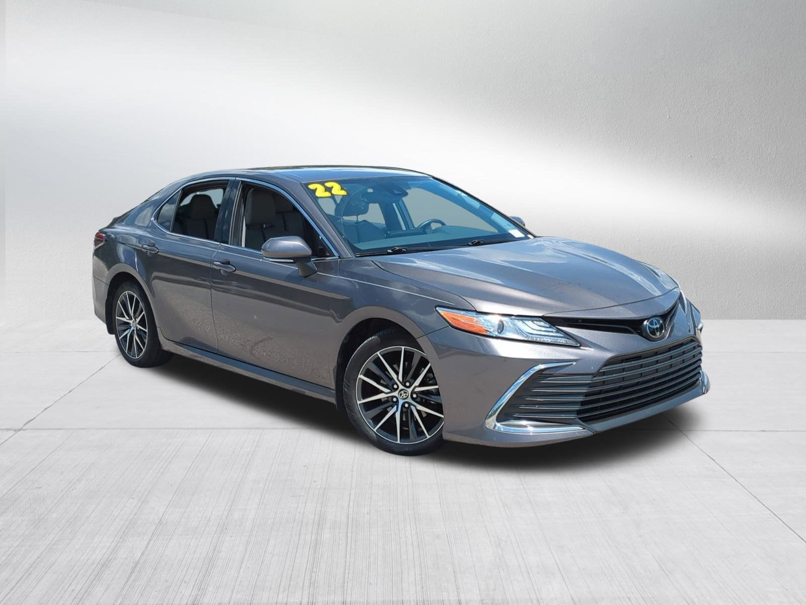 Used 2022 Toyota Camry XLE with VIN 4T1F11AK9NU713083 for sale in Bradenton, FL