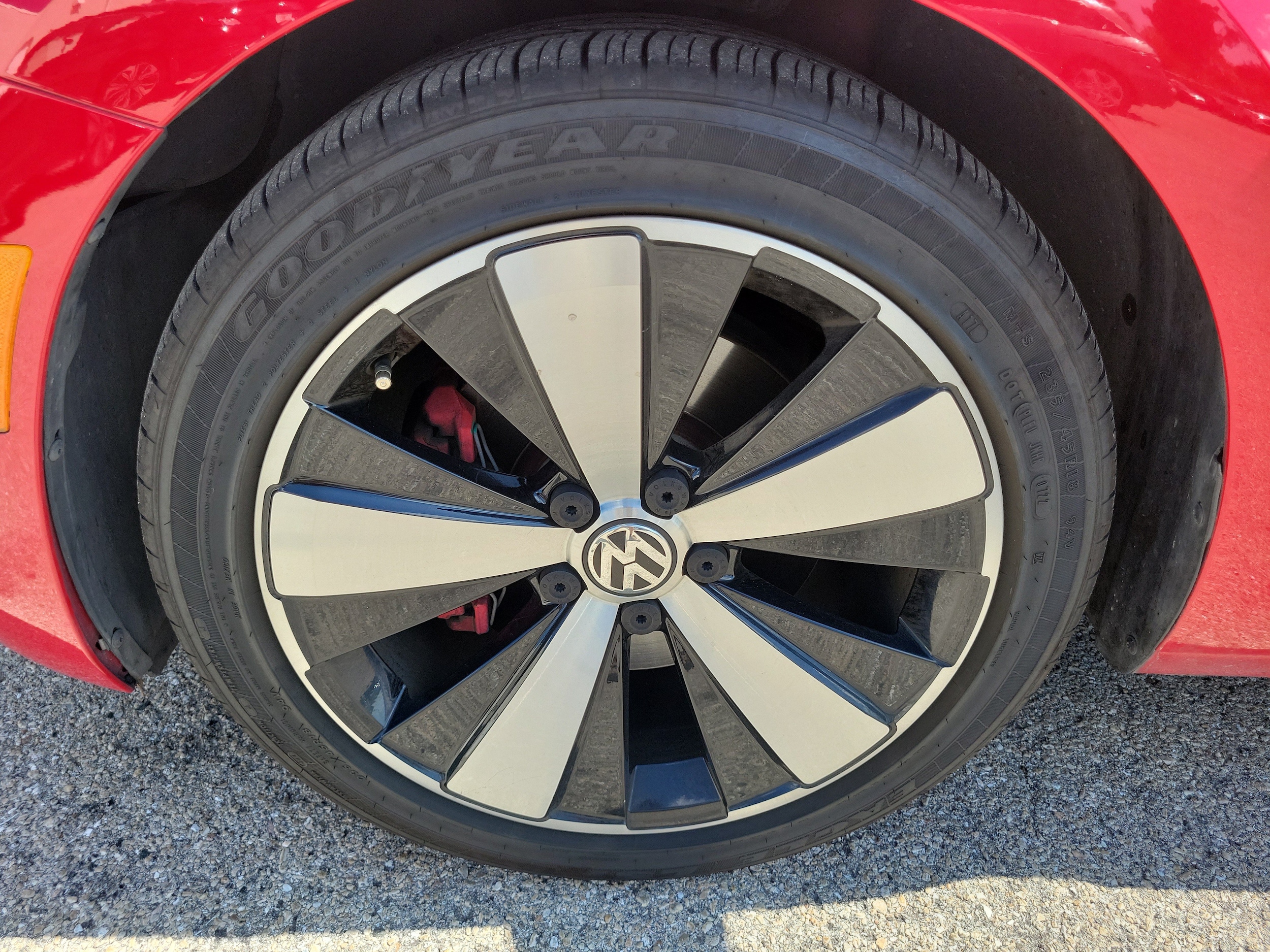 Volkswagen Beetle 2.0T Turbo W/PZEV