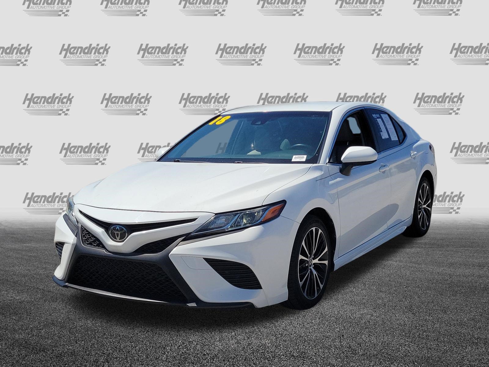 Used 2018 Toyota Camry SE Sedan