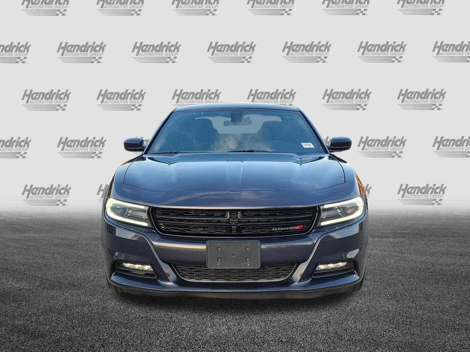 2017 Dodge Charger SXT photo 2