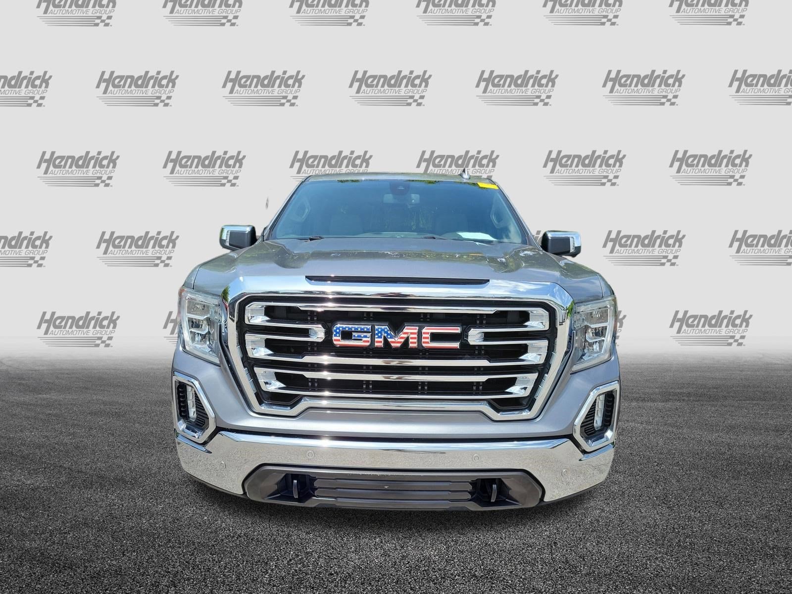 2019 GMC Sierra 1500 SLT photo 2