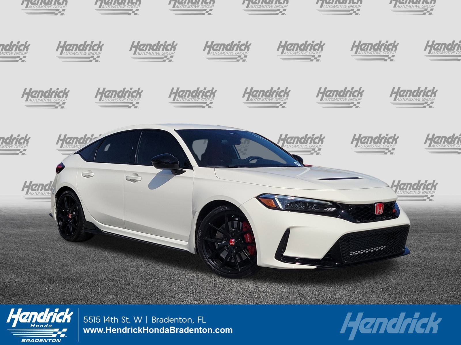 2024 Honda Civic Hatchback Type-R's photo
