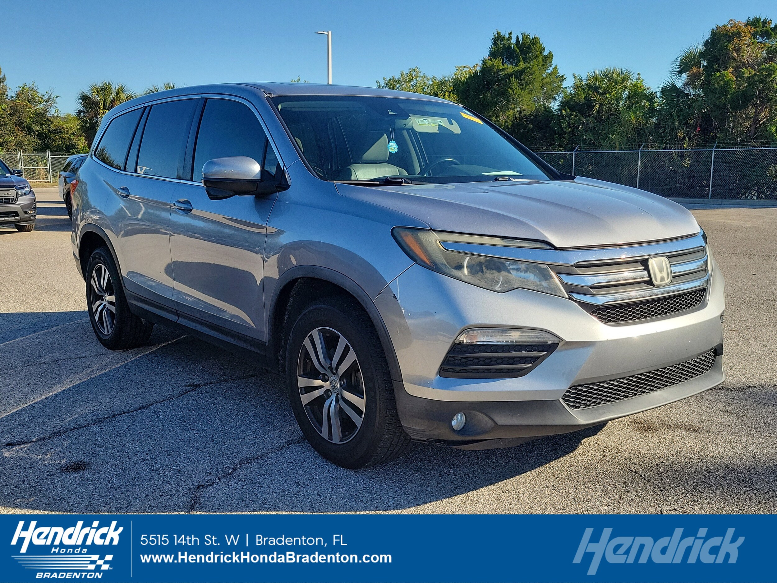 2016 Honda Pilot EX-L's photo