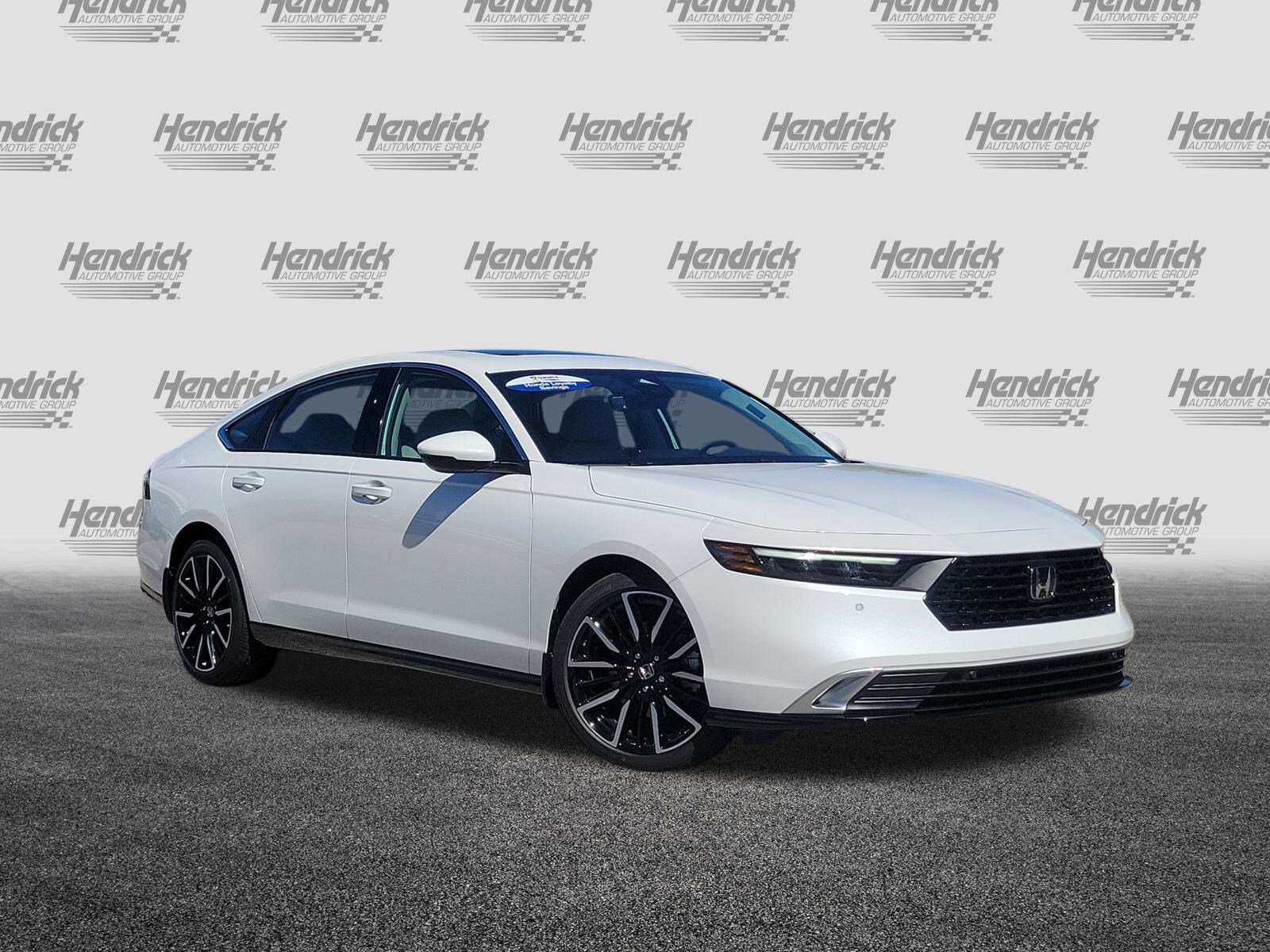 2025 Honda Accord Hybrid Touring photo 2