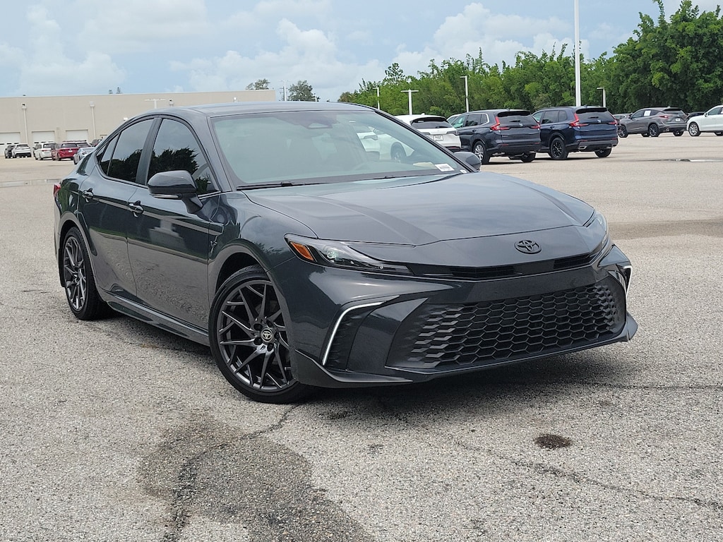 Used 2025 Toyota Camry SE Sedan