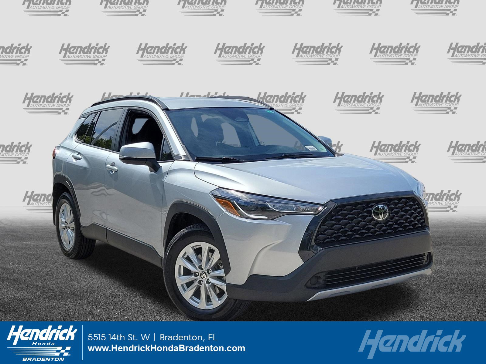 2024 Toyota Corolla Cross LE