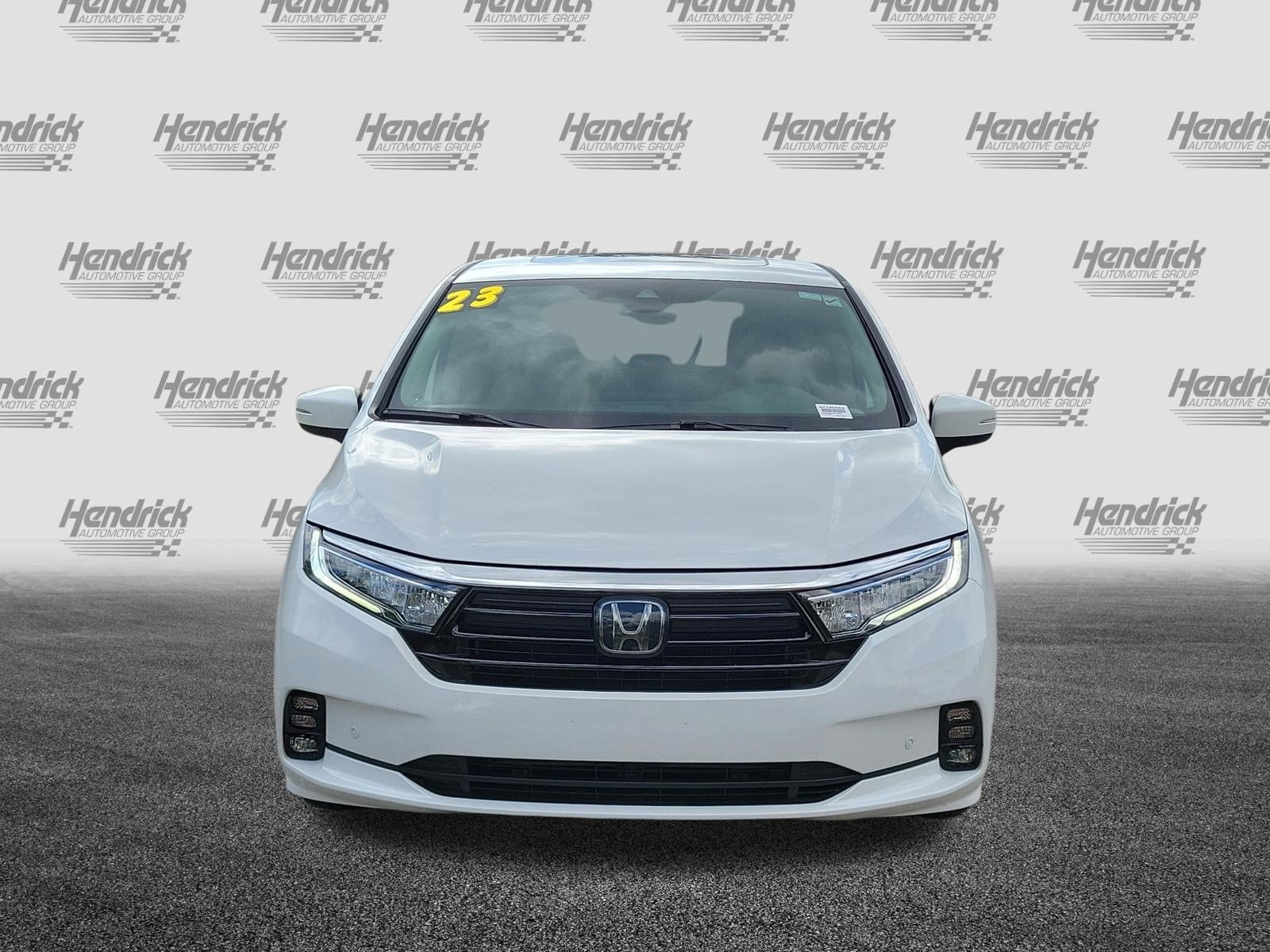 2023 Honda Odyssey Touring photo 2