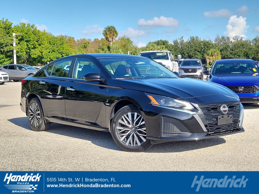 Used 2023 Nissan Altima 2.5 SV Sedan